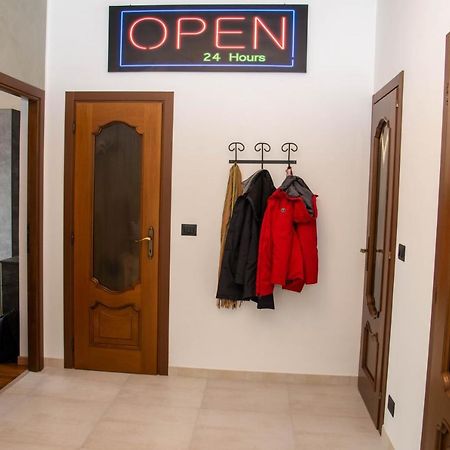 A Casa Di Ivy E Baby Apartment Turin Bagian luar foto