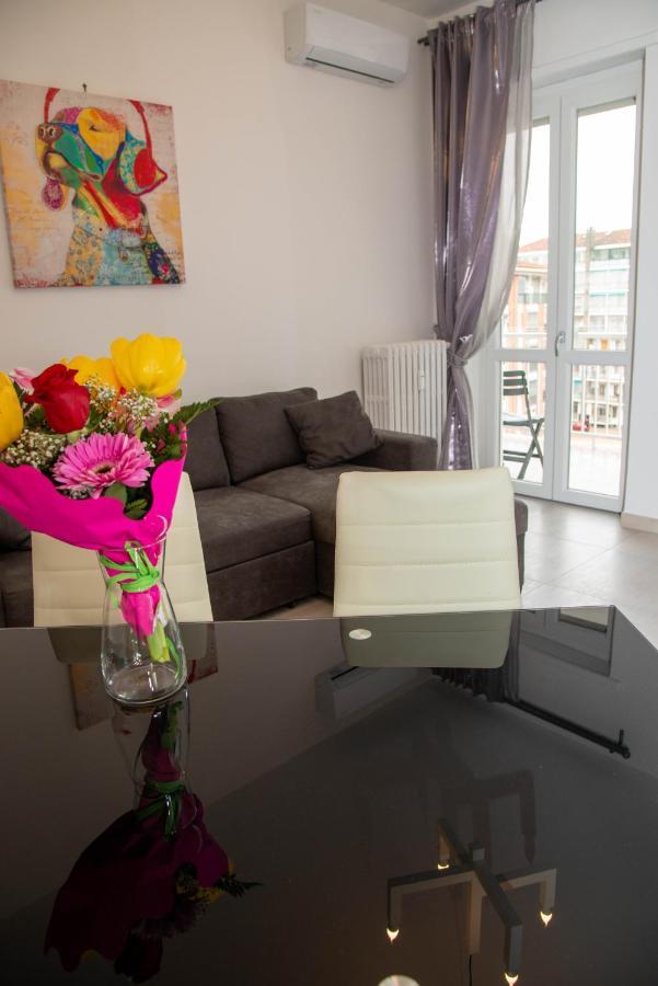 A Casa Di Ivy E Baby Apartment Turin Bagian luar foto