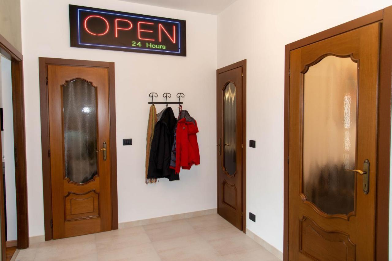 A Casa Di Ivy E Baby Apartment Turin Bagian luar foto